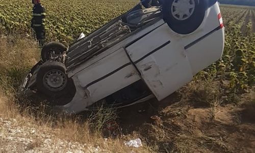 ACUM! Accident GRAV în Argeş! O maşină s-a RĂSTURNAT!
