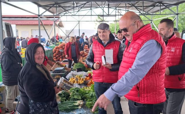 Ion Mînzînă și echipa PSD, alături de oamenii din târgul de la Ștefan cel Mare!