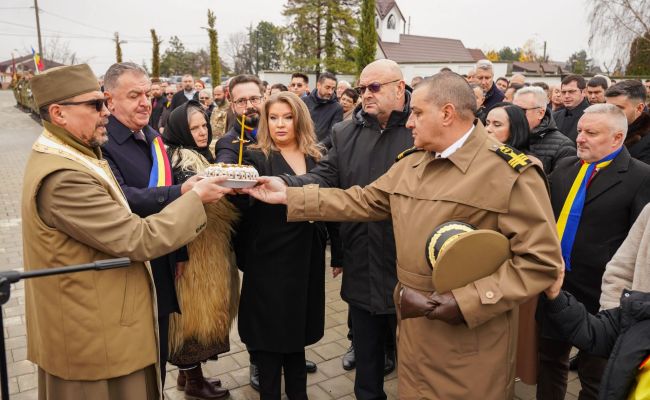 Prefectul Ioana Făcăleață: "La mulți ani, argeșeni!"