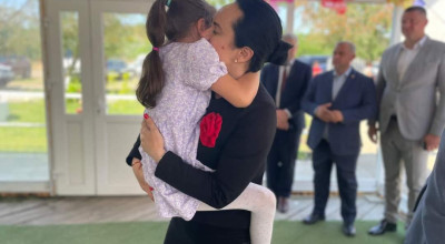 Ministrul Simona Bucura-Oprescu: "Copilăria este mâna întinsă de Dumnezeu către Pământ"