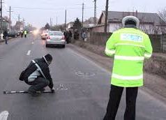 ACUM! Accident în Argeș! O mașină s-a RĂSTURNAT
