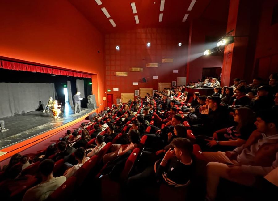 Ziua Mondială a Teatrului a fost marcată la Centrul Cultural Mioveni