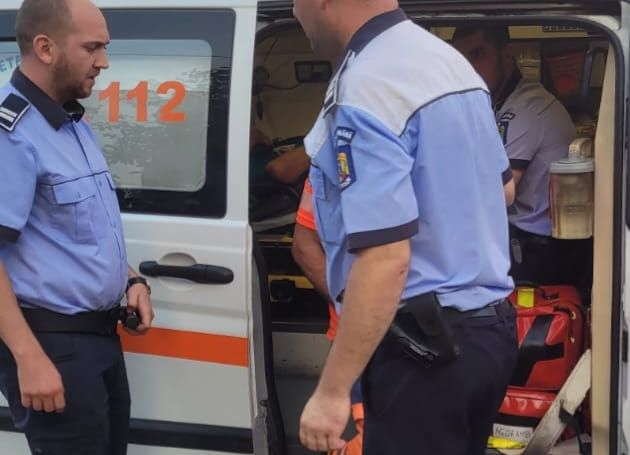 Poliţiştii argeşeni au salvat un bărbat care voia să se SINUCIDĂ