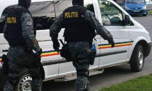 PERCHEZIȚII în Argeș! Patru persoane au fost REȚINUTE