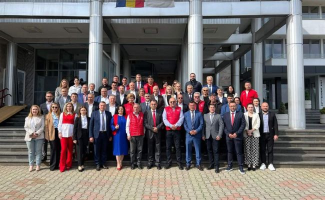 Aurel Costache și-a depus candidatura pentru Primăria Mioveni: ”Fiecare vot pentru PSD va garanta că Mioveniul se îndreaptă în direcția corectă, condus de o echipă puternică!”