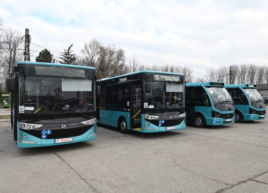 Publitrans a achiziţionat opt autobuze pentru transportul metropolitan