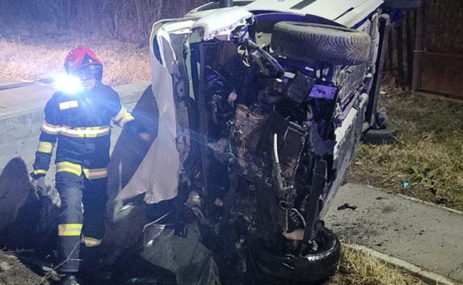 Azi-noapte, accident GRAV în Argeș