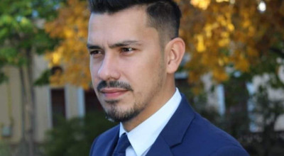 Prefectul Dragoș Predescu a rămas blocat în campania electorală