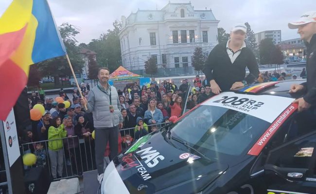 Primarul Cristian Gentea a dat startul festiv în Raliul Argeșului