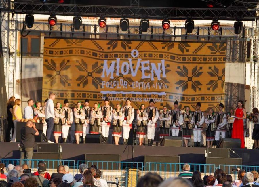 S-a tras cortina peste o nouă ediție a Festivalului de Folclor de la Mioveni