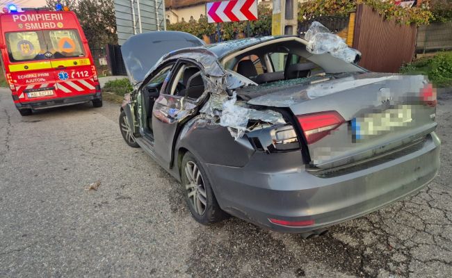 Accident GRAV la ieșirea de pe A1! Un container a căzut peste o mașină!