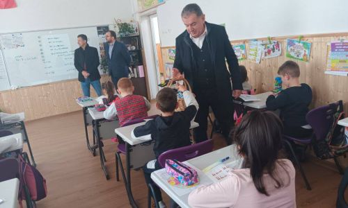 Sponsorizare obținută de Primarul Piteștiului pentru Școala 12