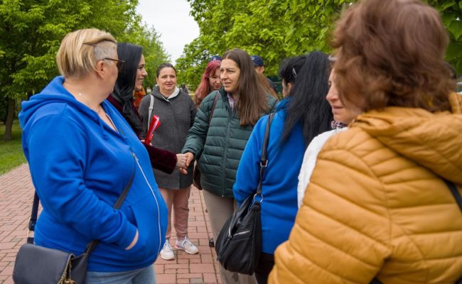 Ministrul Simona Bucura-Oprescu, președintele CJ Argeș Ion Mînzînă și primarul Cristian Gentea s-au întâlnit cu angajatorii și candidații de la Bursa Locurilor de Muncă de la Pitești! Argeșul se dezvoltă prin investiții majore care aduc locuri de muncă pl