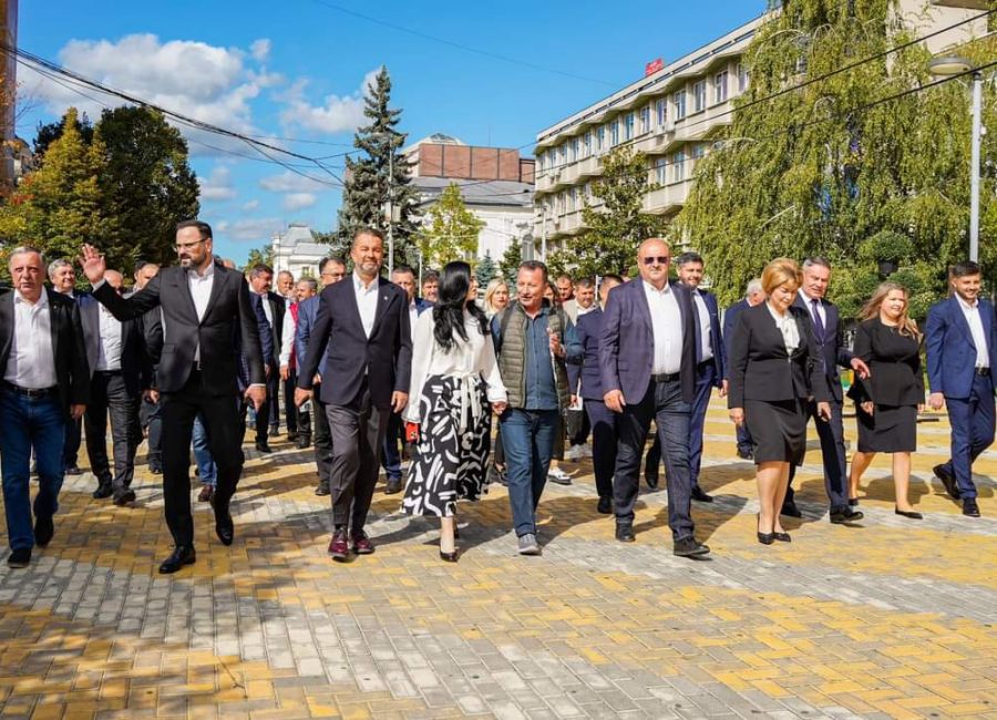 Ministrul Muncii și Solidarității Sociale, Simona Bucura-Oprescu, deschide lista candidaților PSD Argeș pentru Parlament
