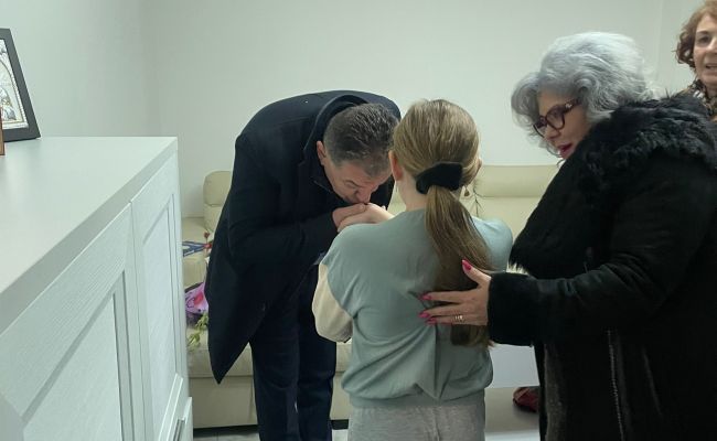 Cristian Gentea, surpriză pentru doi copii care și-au pierdut și părinții și bunicii care îi creșteau