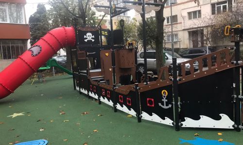 Loc de joacă modern în cartierul Tudor Vladimirescu!