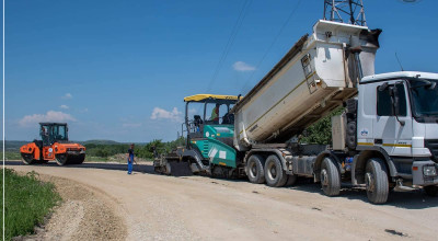 Lucrări pe mai multe drumuri din Argeş