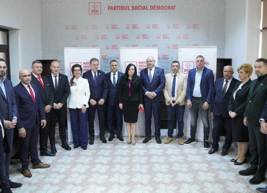 Primari, viceprimari și consilieri municipali au trecut la PSD Argeș