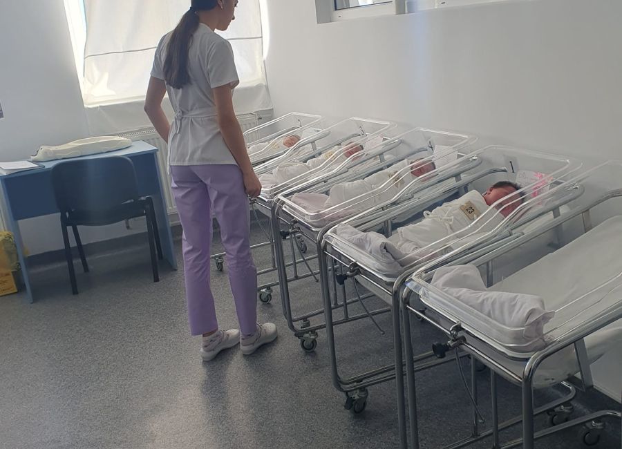 Patru copii s-au născut de Crăciun la Spitalul Judeţean Argeş