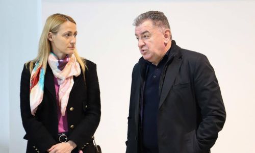 Camelia Potec, vizită la Bazinul Olimpic Piteşti!