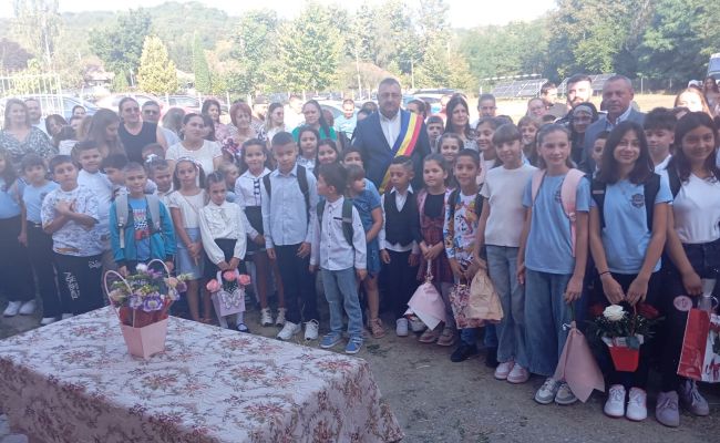 Noul an școlar a început cu mult entuziasm în comuna Bălilești!