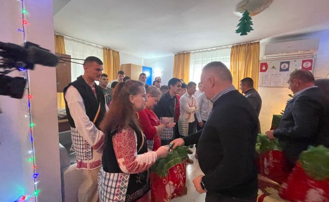 Moş Crăciun, la Complexul de Tip Familial Valea Mare