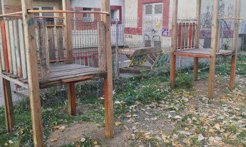 Încă un loc de joacă din Piteşti va fi modernizat