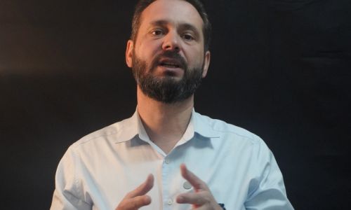 Mihai Coteț poate deveni PRIMAR PENTRU O ZI! Dacă se înscrie în programul "Școala altfel!"