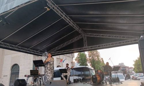 Ozana Barabancea, spectacol de neuitat în centrul Piteștiului