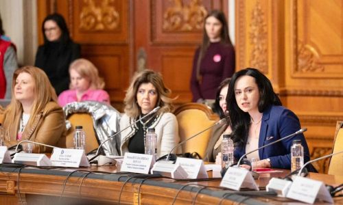 Simona Bucura Oprescu, prezentă la o conferinţă despre drepturile femeilor