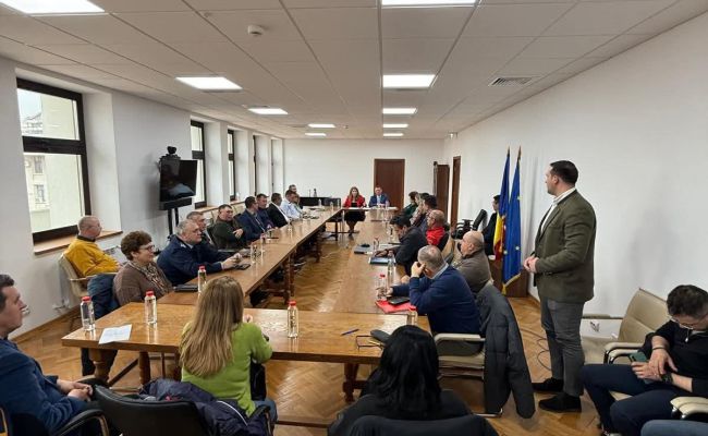 Ședință importantă în Argeș! Prefectul, măsuri pentru prevenirea pestei porcine africane