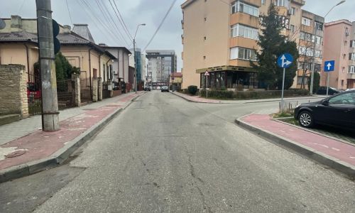 Strada Rahovei, Pitești – circulație pe ambele sensuri, staționare interzisă!