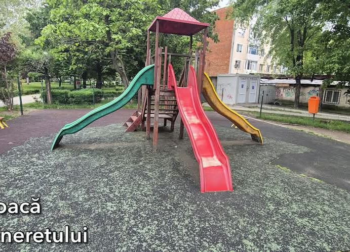 Cinci locuri de joacă din Pitești vor fi MODERNIZATE