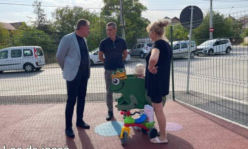 Primarul Cristian Gentea, investiţii pentru viitor! Două noi locuri de joacă MODERNE