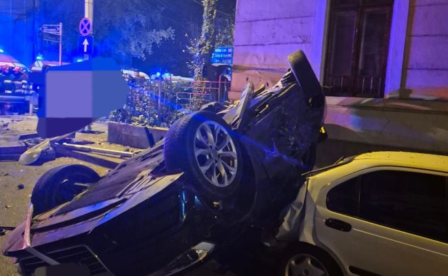 ACUM! Accident cu ȘAPTE VICTIME în Pitești