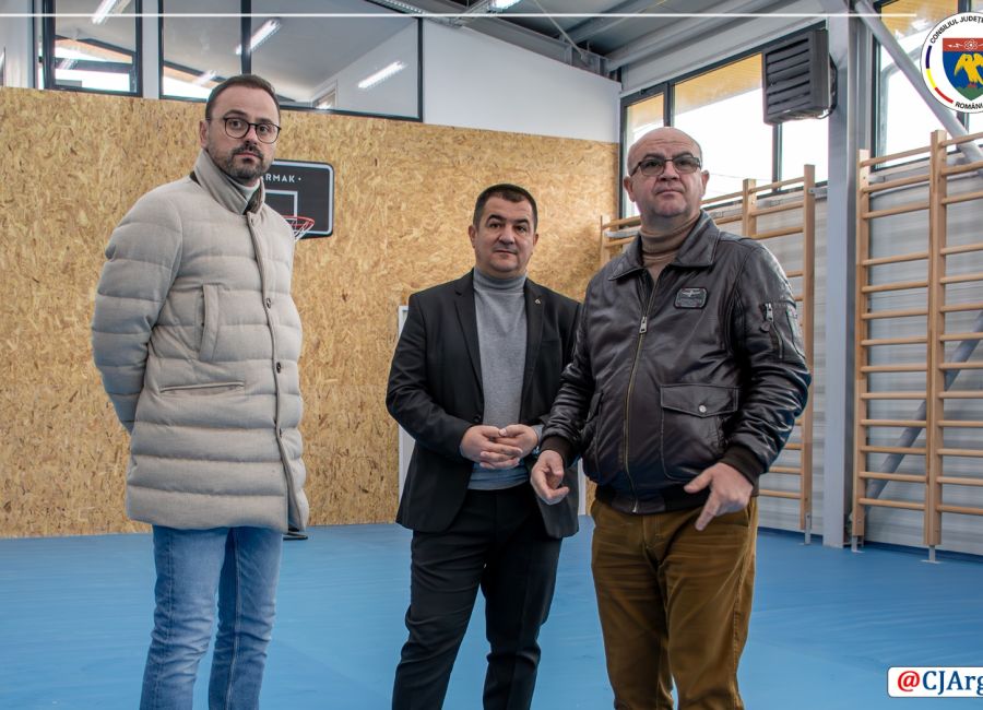 O sală de sport a fost INAUGURATĂ în comuna Priboieni