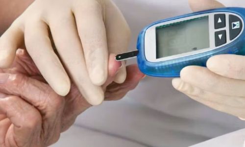 Testare gratuită a glicemiei și măsurarea tensiunii arteriale, la Mioveni