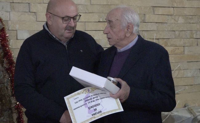 Cristian Gentea și Ion Mînzînă, la celebrarea a 50 de ani de juniorat pentru grupa 1973 a clubului FC Argeș