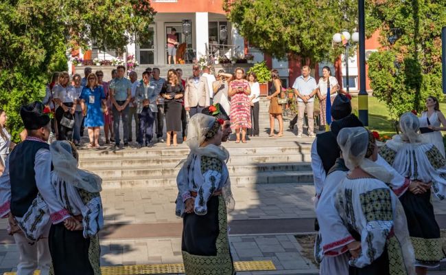 Curtea de Argeș - primul oraș gazdă al Festivalului Internațional de Folclor “Carpați”