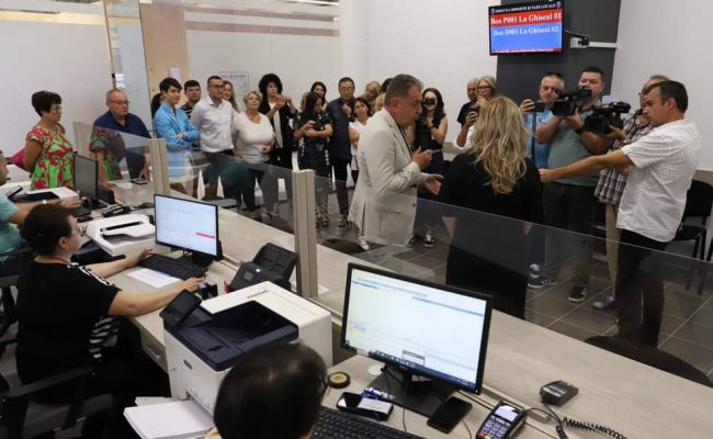 La Argeș Mall a fost deschis un centru de taxe și impozite!