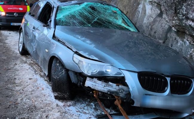ACUM! Accident GRAV în Argeș! A ajuns cu mașina în RÂU!