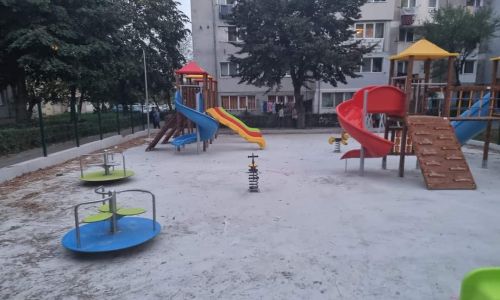 Primarul Gentea, vești excelente! Loc de joacă modern în Pitești