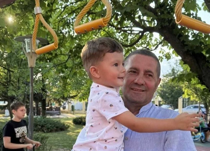 Un nou loc de joacă a fost INAUGURAT în comuna Bradu!