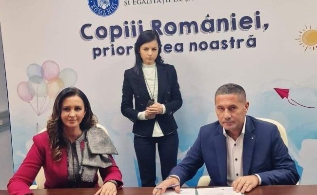 Proiect grandios în comuna Bradu! Primarul Dan Stroe a SEMNAT contractul