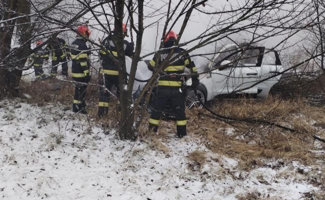 Vezi cine sunt cele două persoane care au murit în accidentul din Argeș