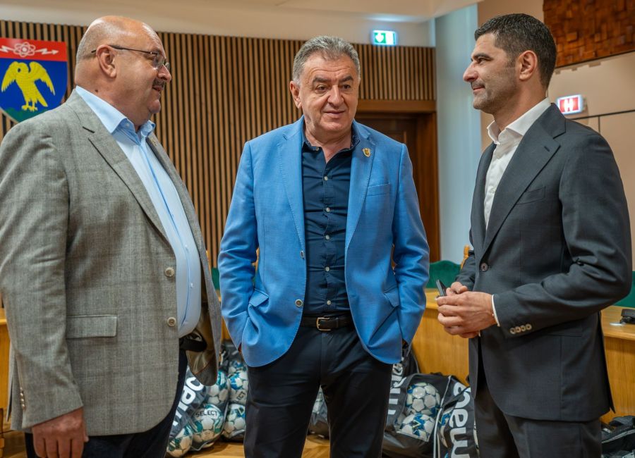 Ion Mînzînă, Cristian Gentea și Dani Coman au anunțat un proiect major pentru școala de fotbal din Pitești:  Consiliul Județean va investi puternic în Centrul de Copii și Juniori