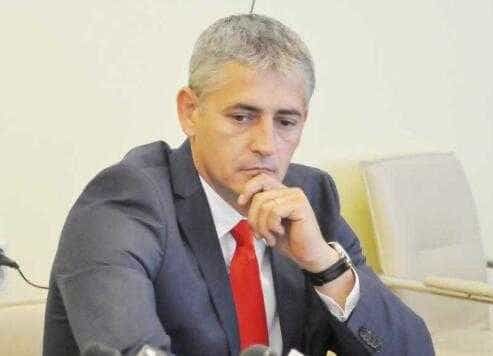 Conducerea ISJ Argeș, DETALII privind atacul cu macetă de la Liceul Armand Călinescu!
