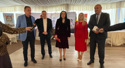 Ministrul Simona Bucura-Oprescu, președintele CJ Argeș Ion Mînzînă și primarul Cristian Gentea s-au întâlnit cu angajatorii și candidații de la Bursa Locurilor de Muncă de la Pitești! Argeșul se dezvoltă prin investiții majore care aduc locuri de muncă pl