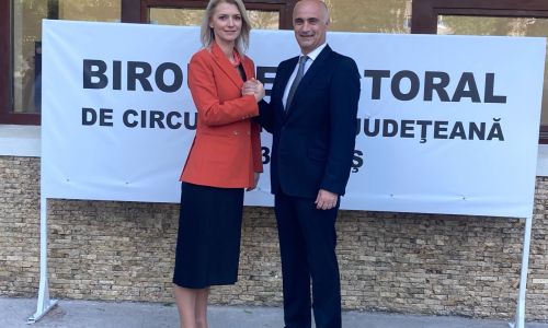 "Ministra" Justiției și avocatul Radu Perianu ÎNCALCĂ LEGEA!