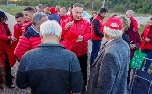 Ion Mînzînă și-a sărbătorit ziua alături de argeșeni